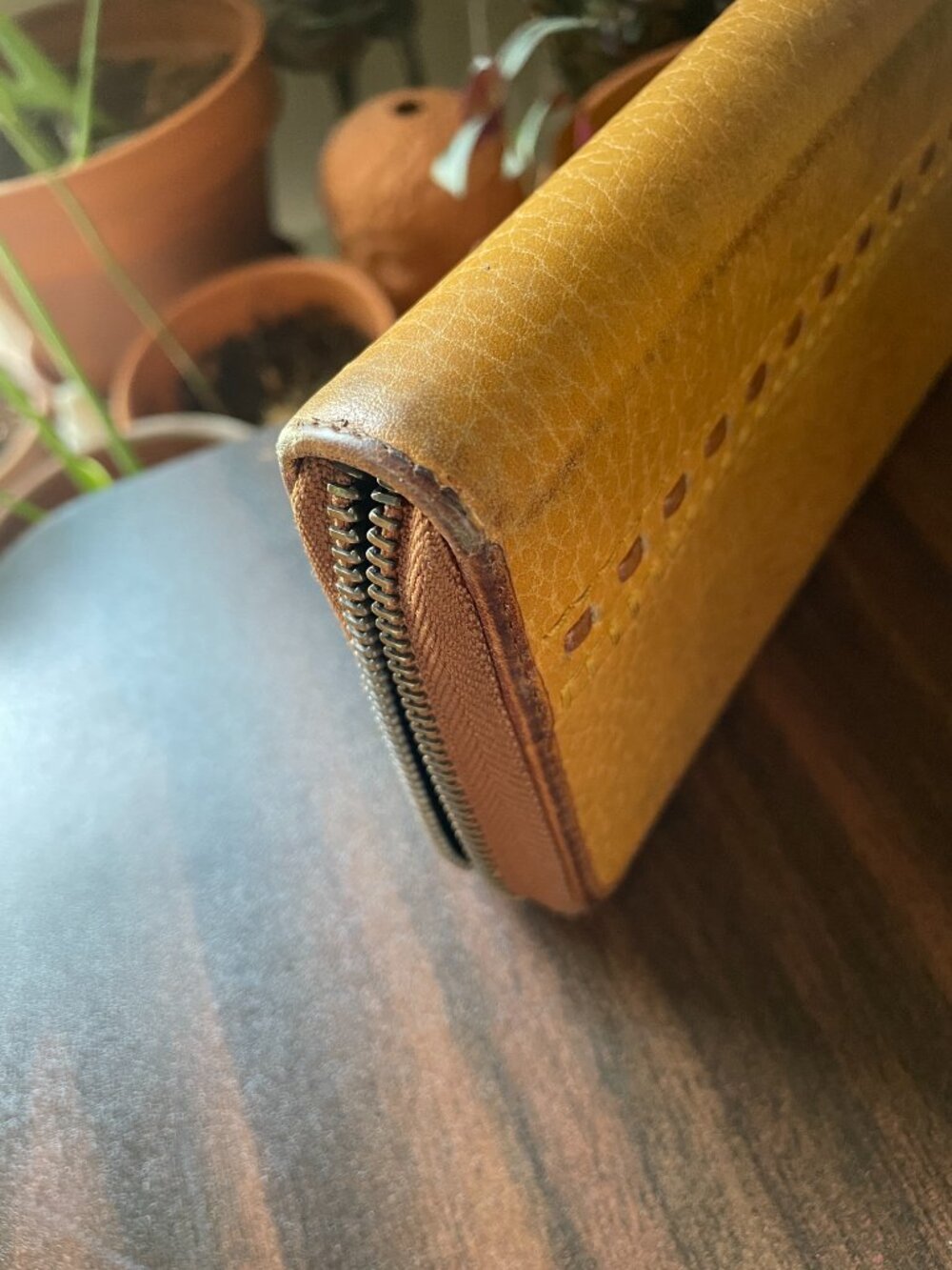 Tan Leather Gucci Wallet Fair Condition With COA - Picture 10 of 15